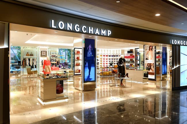  longchamp store hours of operation