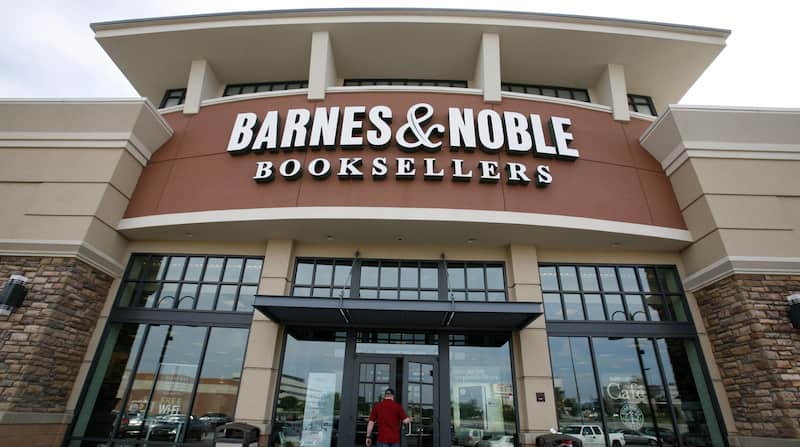 what time does barnes and noble close