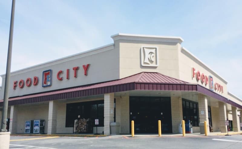 what time does food city close