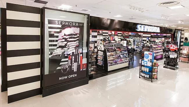 when does sephora close