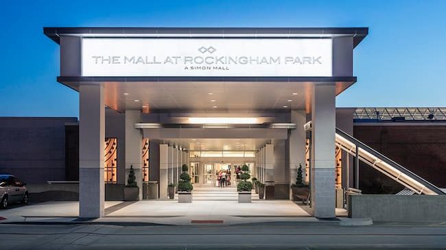  what time does the rockingham mall close 